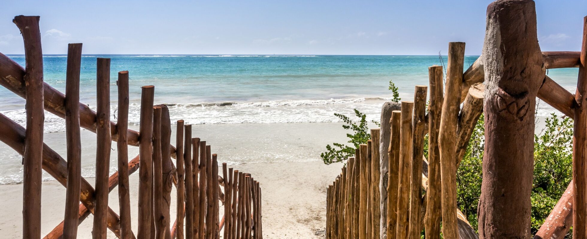 Gång ner till stranden Diani beach